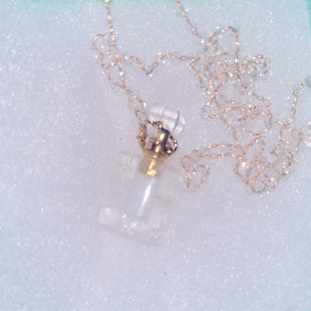 COPY - Boho hippie Quartz Crystal Perfume Bottle 30” Necklace - Picture 4 of 6